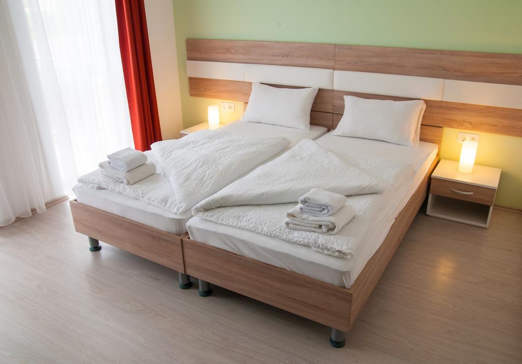Hotel Pallone Balatonfüred Δωμάτιο φωτογραφία